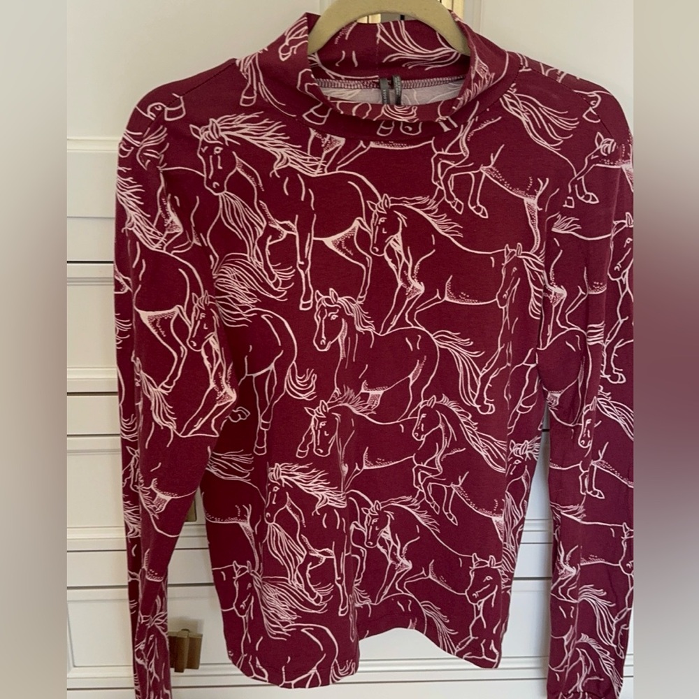 ANTHROPOLOGIE ADVENTURER HORSE LONG-SLEEVE MOCKNECK TOP  Burgundy Medium